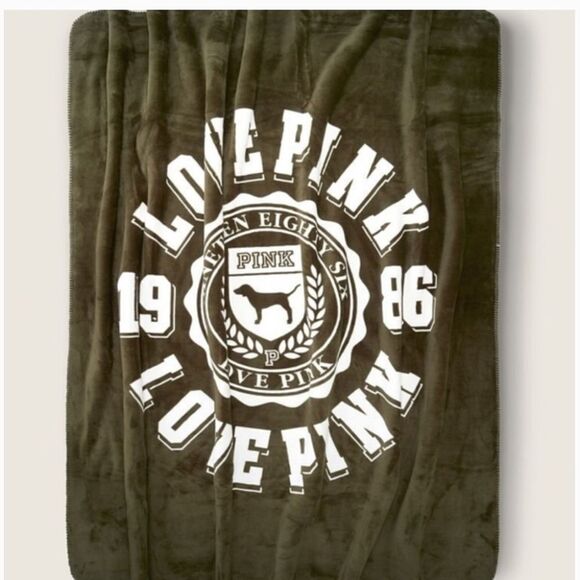 Nwt olive shield logo VS pink fleece throw blanket nwt nip - Picture 1 of 4